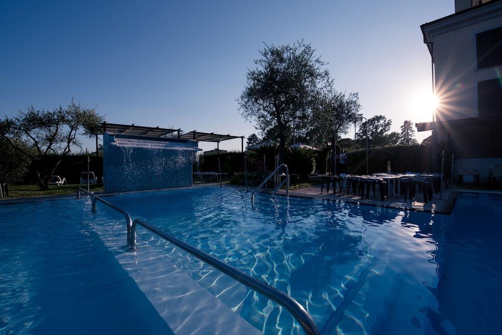 Santa Caterina Park Hotel Sarzana Extérieur photo